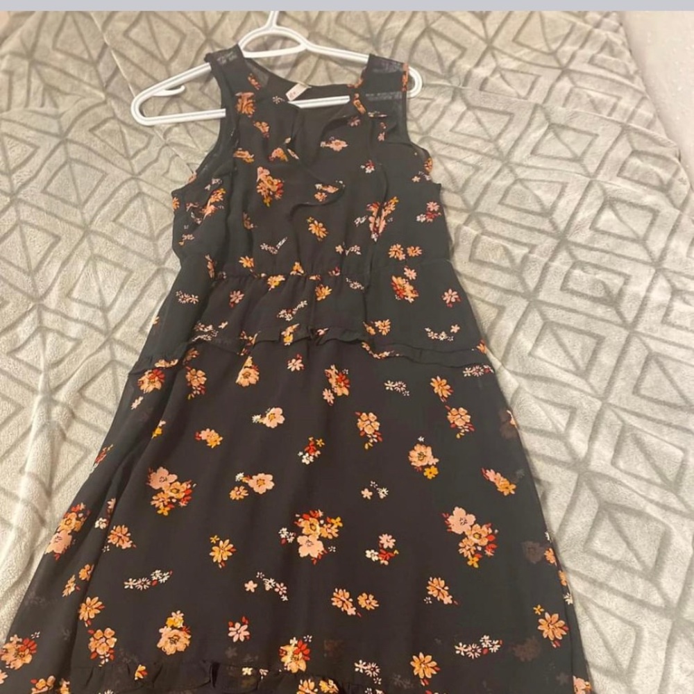 Women’s Dress: sleeveless black with mauve colored floral print